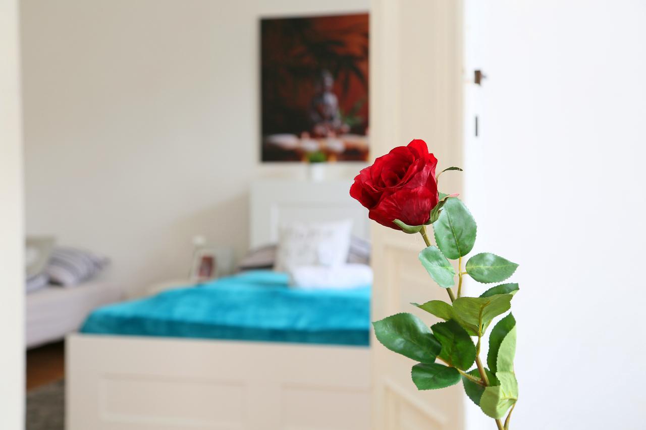 Beautiful Ujezd Apartment *