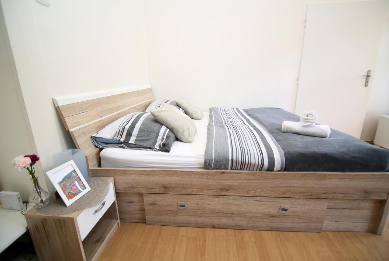 Beautiful Ujezd Apartment