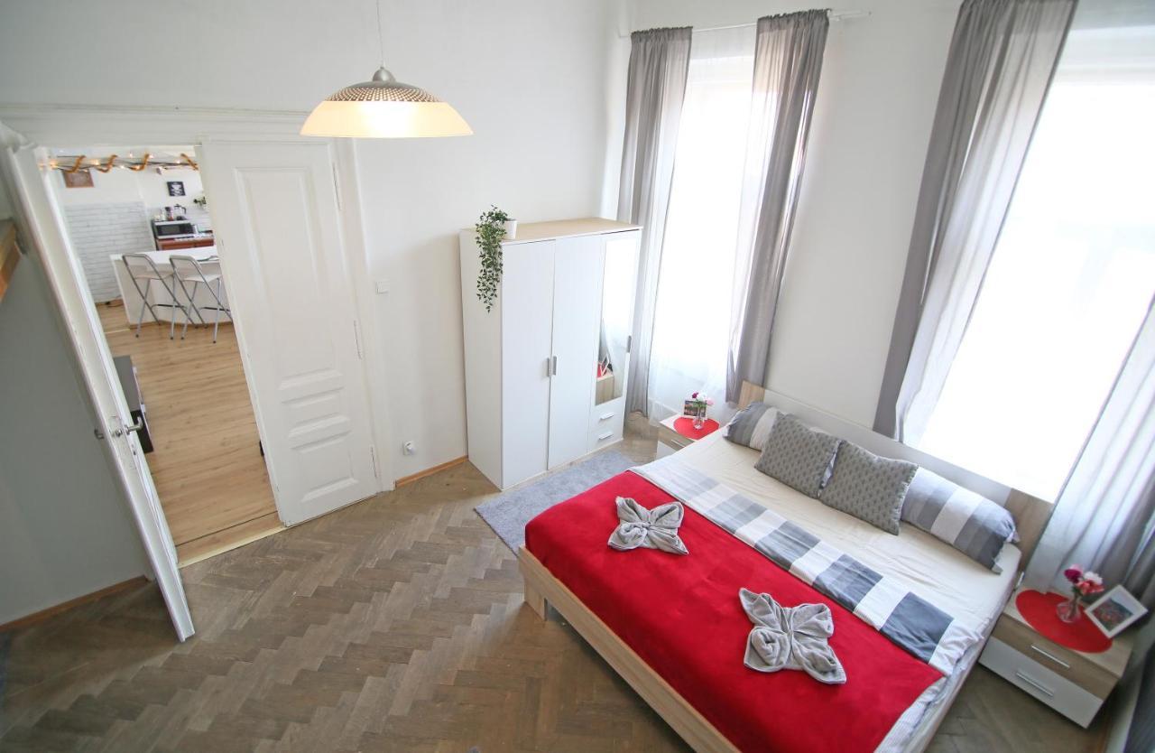 Apartment Beautiful Ujezd Prag